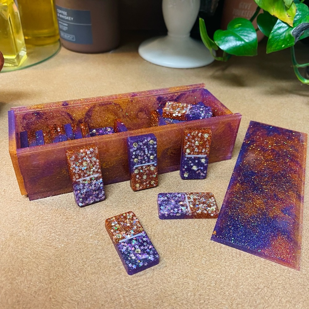 Glittery Purple and Gold Domino Set/28 & Resin case New
